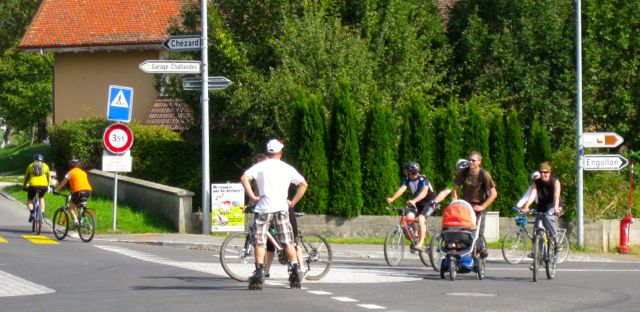 V2R2013-12.jpg V2R2013-12.jpg