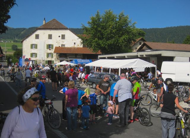 V2R2013-13.jpg V2R2013-13.jpg