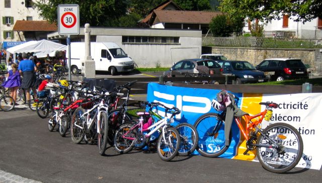 V2R2013-15.jpg V2R2013-15.jpg