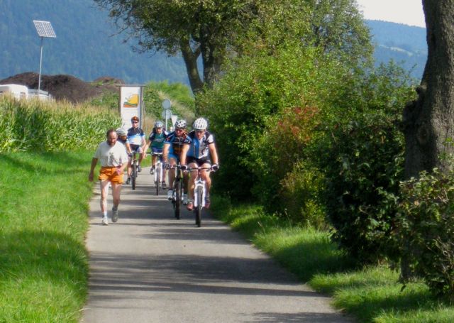 V2R2013-6.jpg V2R2013-6.jpg